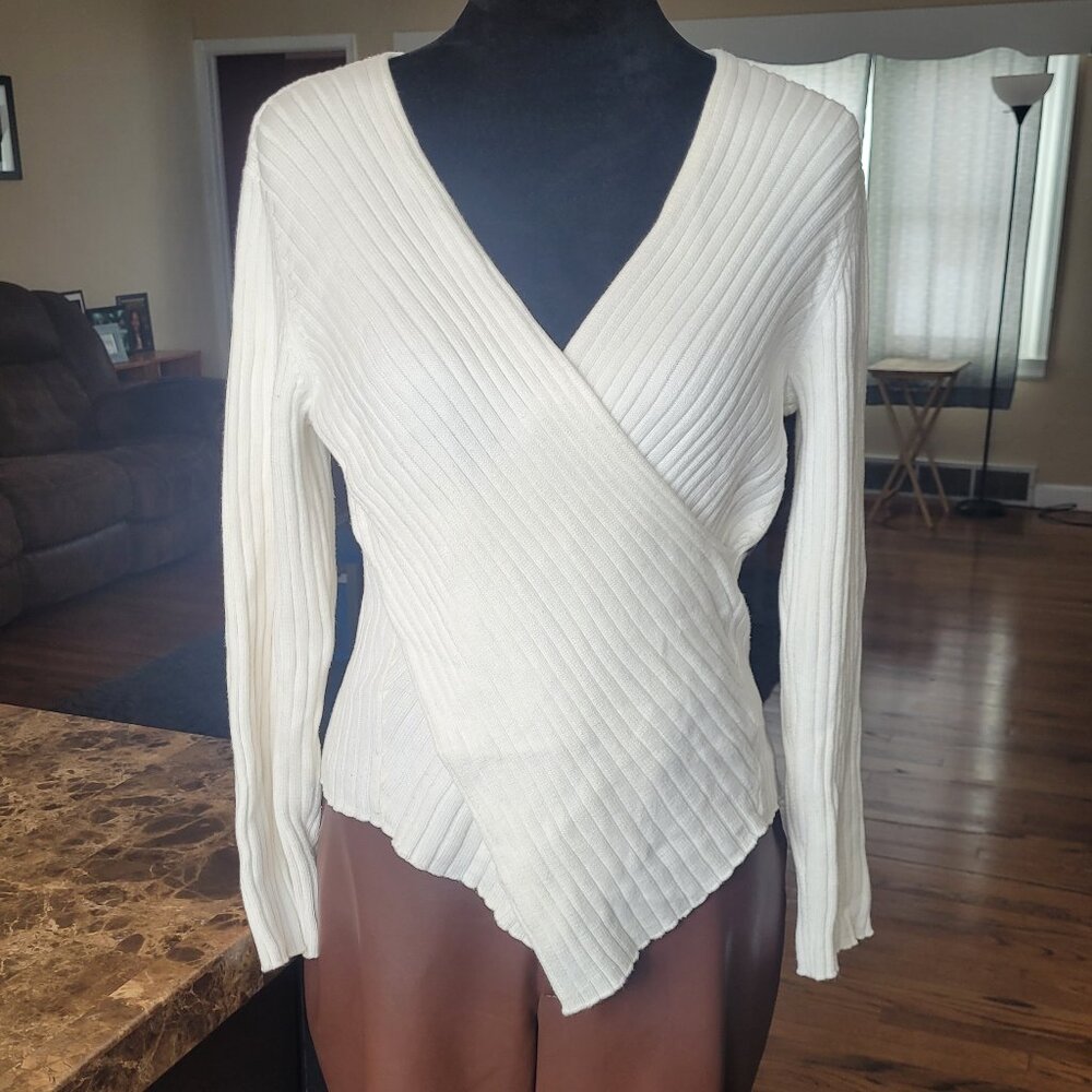 Jones Wear White Ribbed V-Neck  Knit Wrap Sweater W/ Asymmetric Hem